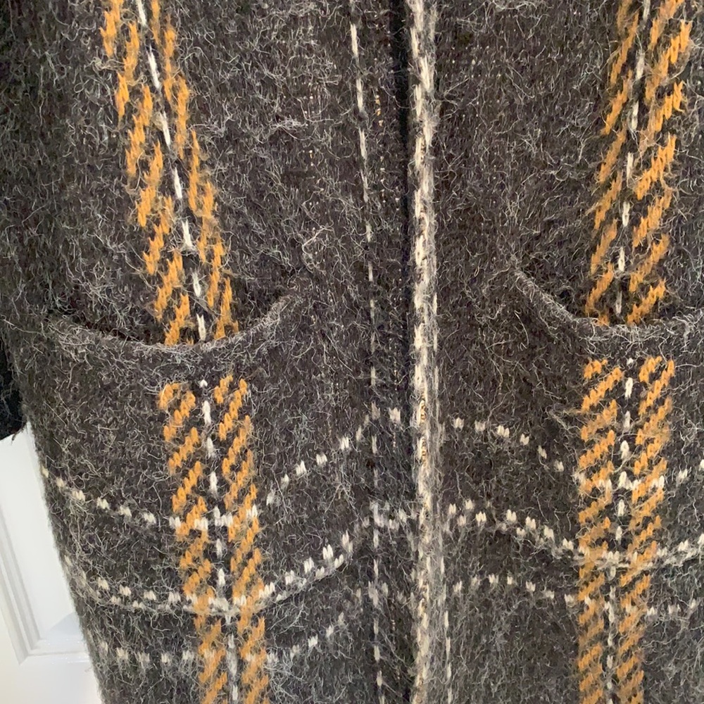 Women's Plaid Open Front Sweater Cardigan - Picture 4 of 5